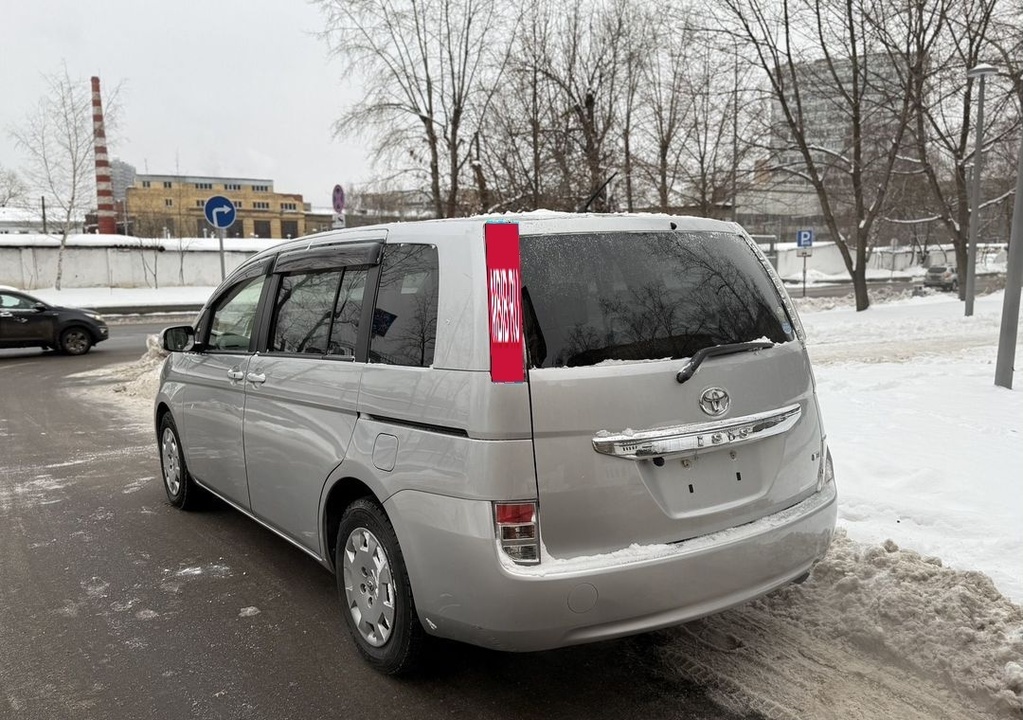 Toyota ISis, 2012 год, 1 515 000 рублей, 8 фотография