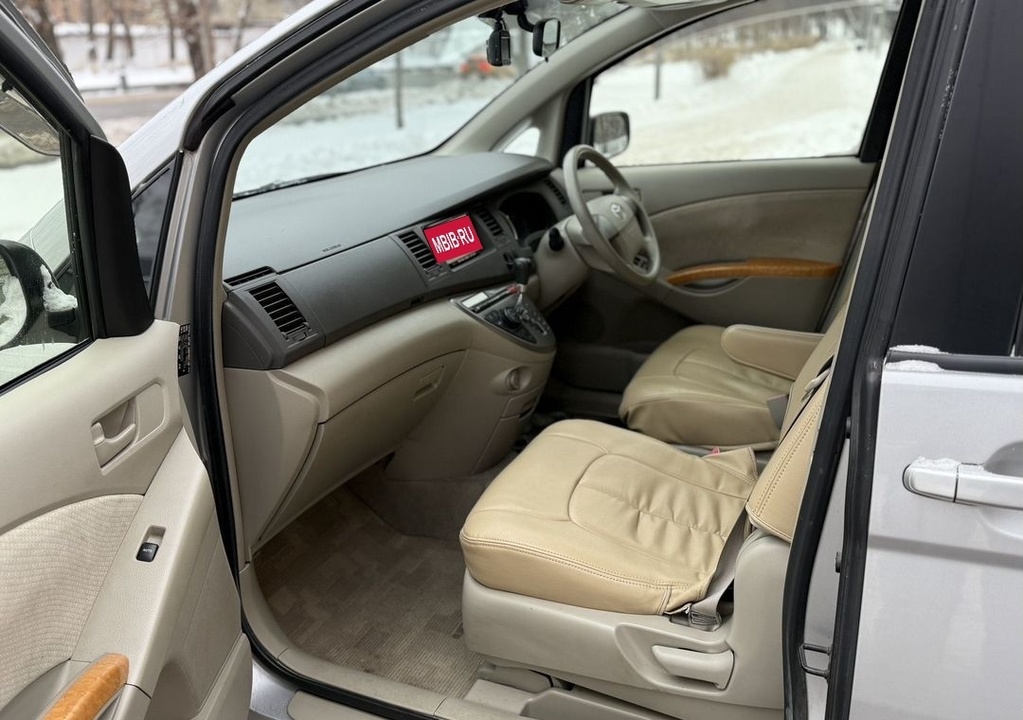 Toyota ISis, 2012 год, 1 515 000 рублей, 13 фотография