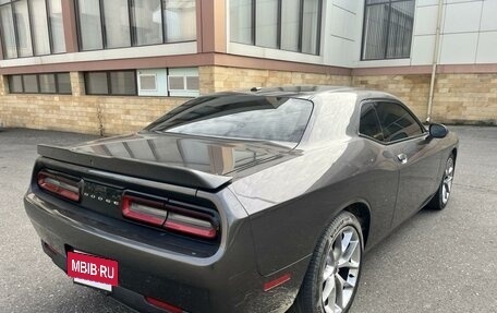 Dodge Challenger III рестайлинг 2, 2020 год, 2 100 000 рублей, 7 фотография