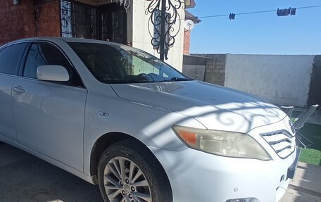 Toyota Camry, 2007 год, 850 000 рублей, 2 фотография