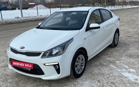 KIA Rio IV, 2018 год, 1 290 000 рублей, 2 фотография