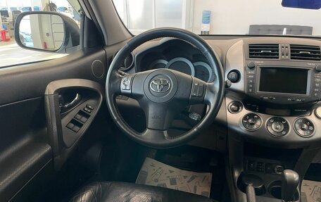 Toyota RAV4, 2011 год, 1 999 000 рублей, 14 фотография