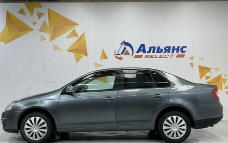 Volkswagen Jetta VI, 2010 год, 715 000 рублей, 6 фотография