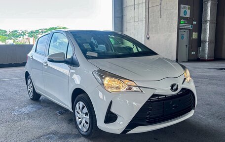 Toyota Vitz, 2018 год, 1 150 000 рублей, 2 фотография