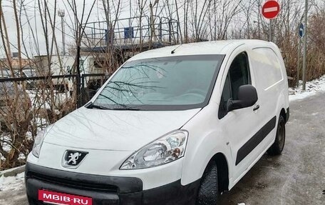 Peugeot Partner II рестайлинг 2, 2011 год, 560 000 рублей, 13 фотография