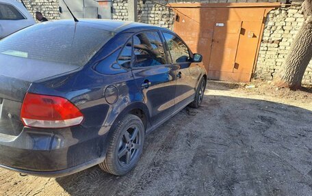 Volkswagen Polo VI (EU Market), 2011 год, 700 000 рублей, 2 фотография