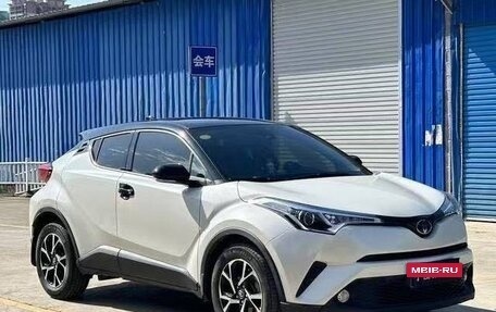 Toyota C-HR I рестайлинг, 2020 год, 1 980 069 рублей, 2 фотография