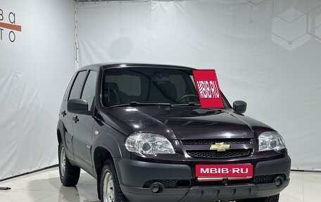 Chevrolet Niva I рестайлинг, 2017 год, 830 000 рублей, 3 фотография