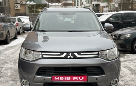 Mitsubishi Outlander III рестайлинг 3, 2012 год, 1 420 000 рублей, 1 фотография