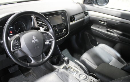 Mitsubishi Outlander III рестайлинг 3, 2013 год, 1 345 000 рублей, 9 фотография