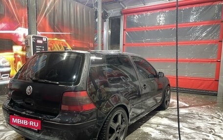 Volkswagen Golf IV, 1998 год, 310 000 рублей, 2 фотография