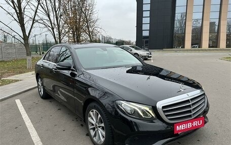 Mercedes-Benz E-Класс, 2018 год, 2 650 000 рублей, 2 фотография