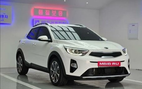 KIA Stonic, 2020 год, 1 300 000 рублей, 5 фотография