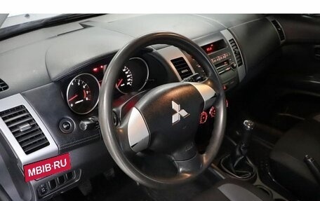 Mitsubishi Outlander III рестайлинг 3, 2011 год, 1 120 000 рублей, 6 фотография