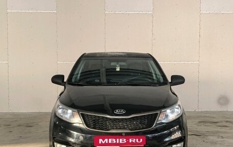 KIA Rio III рестайлинг, 2015 год, 920 000 рублей, 2 фотография