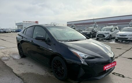 Toyota Prius IV XW50, 2018 год, 2 200 000 рублей, 8 фотография