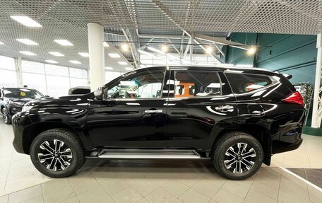 Mitsubishi Montero Sport, 2023 год, 5 799 000 рублей, 4 фотография