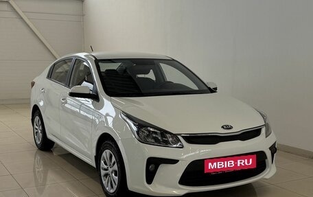 KIA Rio IV, 2018 год, 1 325 000 рублей, 3 фотография