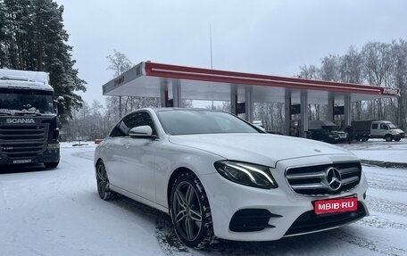 Mercedes-Benz E-Класс, 2019 год, 4 400 000 рублей, 1 фотография