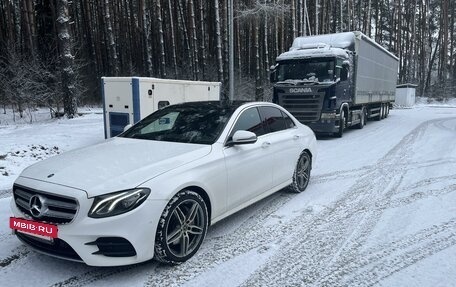 Mercedes-Benz E-Класс, 2019 год, 4 400 000 рублей, 4 фотография