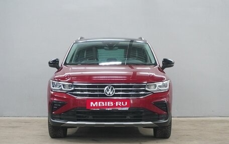 Volkswagen Tiguan II, 2021 год, 3 490 000 рублей, 2 фотография