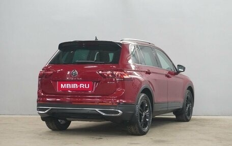 Volkswagen Tiguan II, 2021 год, 3 490 000 рублей, 8 фотография