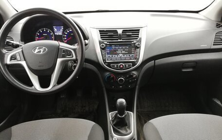 Hyundai Solaris II рестайлинг, 2011 год, 750 000 рублей, 10 фотография