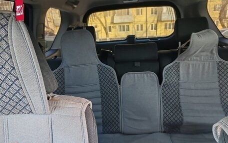 Toyota Land Cruiser Prado 150 рестайлинг 2, 2013 год, 3 323 333 рублей, 6 фотография