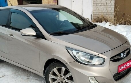 Hyundai Solaris II рестайлинг, 2011 год, 615 000 рублей, 3 фотография