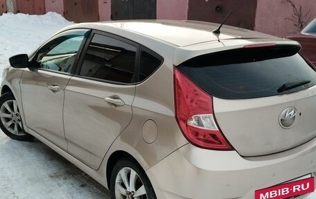 Hyundai Solaris II рестайлинг, 2011 год, 615 000 рублей, 5 фотография