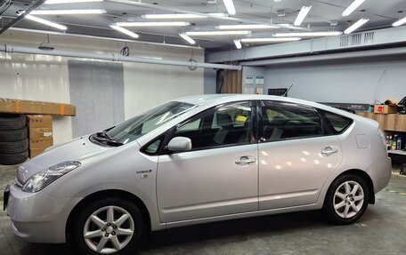 Toyota Prius, 2011 год, 1 100 000 рублей, 4 фотография