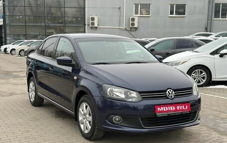 Volkswagen Polo VI (EU Market), 2012 год, 949 900 рублей, 1 фотография