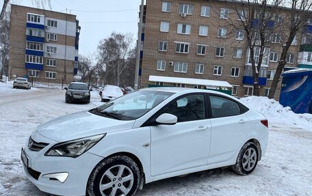 Hyundai Solaris II рестайлинг, 2015 год, 830 000 рублей, 10 фотография