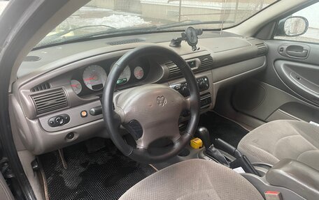 Dodge Stratus II, 2004 год, 450 000 рублей, 11 фотография