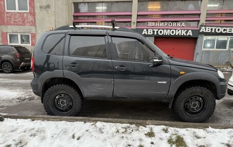 Chevrolet Niva I рестайлинг, 2010 год, 515 000 рублей, 3 фотография