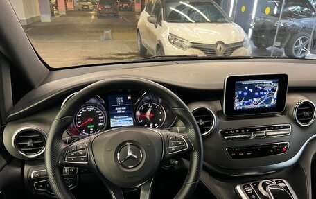 Mercedes-Benz V-Класс, 2019 год, 4 200 000 рублей, 21 фотография