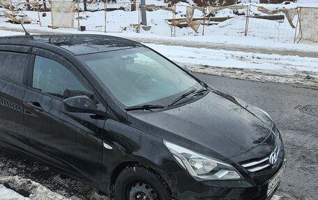 Hyundai Solaris II рестайлинг, 2015 год, 850 000 рублей, 4 фотография