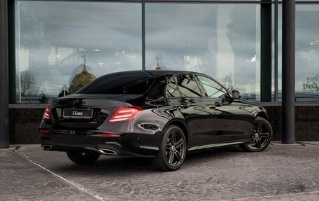 Mercedes-Benz E-Класс, 2019 год, 4 149 000 рублей, 2 фотография