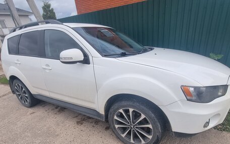 Mitsubishi Outlander III рестайлинг 3, 2011 год, 1 300 000 рублей, 1 фотография