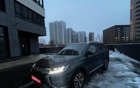 Mitsubishi Outlander III рестайлинг 3, 2020 год, 2 590 000 рублей, 1 фотография