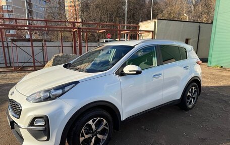 KIA Sportage IV рестайлинг, 2020 год, 2 640 000 рублей, 1 фотография