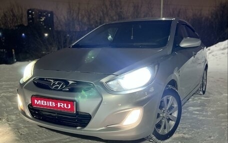 Hyundai Solaris II рестайлинг, 2011 год, 750 000 рублей, 1 фотография