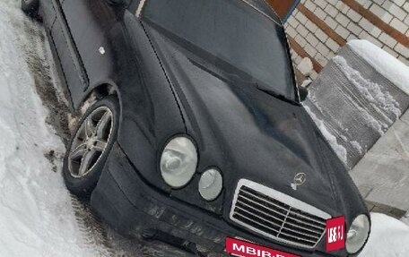 Mercedes-Benz E-Класс, 1996 год, 400 000 рублей, 2 фотография