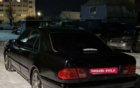 Mercedes-Benz E-Класс, 1996 год, 400 000 рублей, 3 фотография