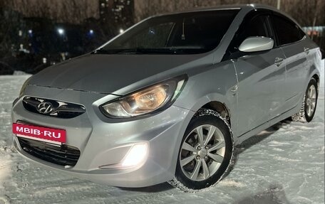 Hyundai Solaris II рестайлинг, 2011 год, 750 000 рублей, 2 фотография