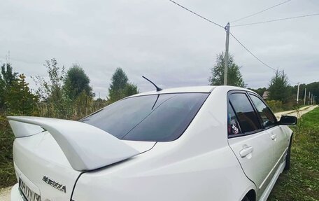 Toyota Altezza, 2001 год, 1 300 000 рублей, 4 фотография