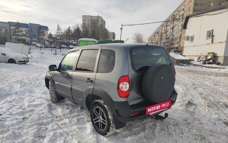 Chevrolet Niva I рестайлинг, 2017 год, 750 000 рублей, 2 фотография