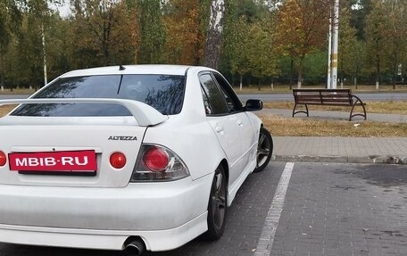 Toyota Altezza, 2001 год, 1 300 000 рублей, 10 фотография