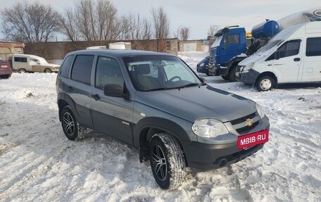 Chevrolet Niva I рестайлинг, 2017 год, 750 000 рублей, 5 фотография