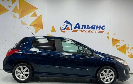 Peugeot 308 II, 2011 год, 560 000 рублей, 2 фотография